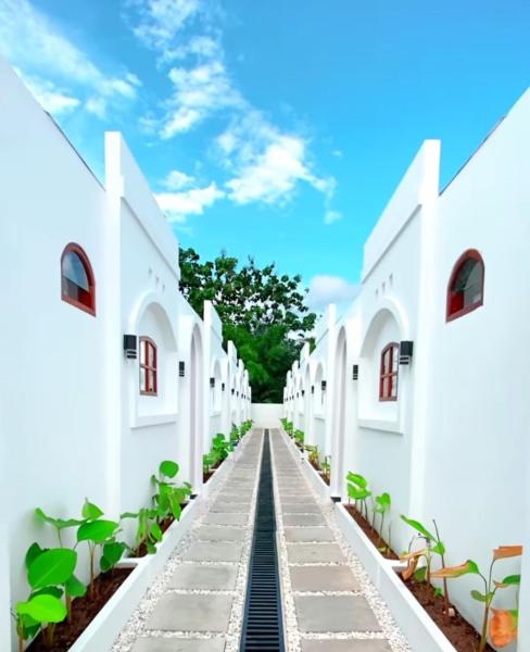 Raja Villa, Rezervovat  Seturan hotely s bazénem, Bazén