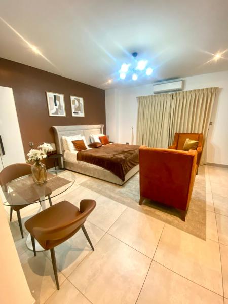 The Signature, Rezervovat  East Legon Greater Accra