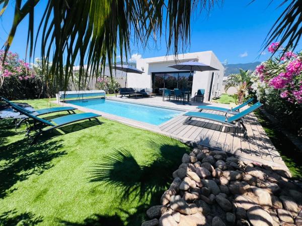 Villa KAÏS, Rezervovat  Korsika hotely s bazénem, Bazén