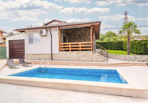 Villa Golden Shore with Private Pool in Kranevo, Rezervovat  Kranevo 