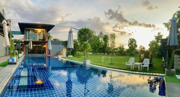 PP Pool Villa Home, Rezervovat  North-Eastern Thailand hotely s bazénem, Bazén