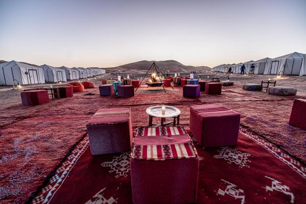 DESERTIUM Royal Luxury Desert Camp, Rezervovat  Merzouga. 