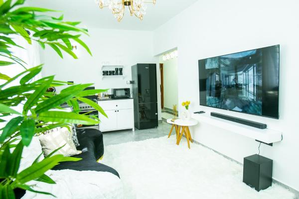 Jo City Homes Double Bedroom, Rezervovat  Arusha Tanzánie
