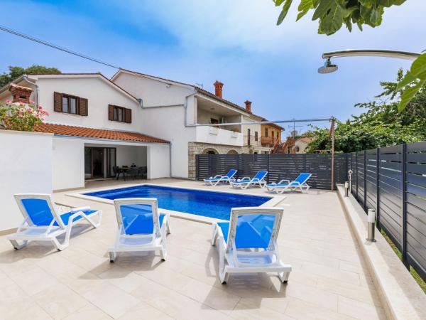 Holiday Home Villa Marija by Interhome, Rezervovat  Hotely v Pula Region s bazénem, Bazén