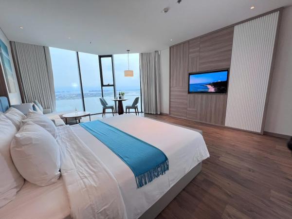 A La Carte Hạ Long Bay - Tầng cao, view biển, Rezervovat  Quang Ninh hotely s bazénem, Bazén