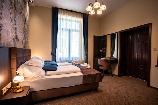 Vöröskő Villa- ALELNÖKI szauna és jakuzzi használattal, Rezervovat  Balatonalmádi Veszprém