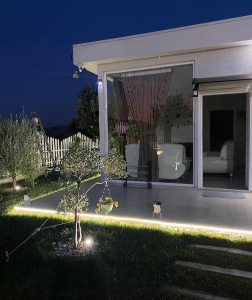 DSVilla, Rezervovat  Elbasan County hotely s bazénem, Bazén