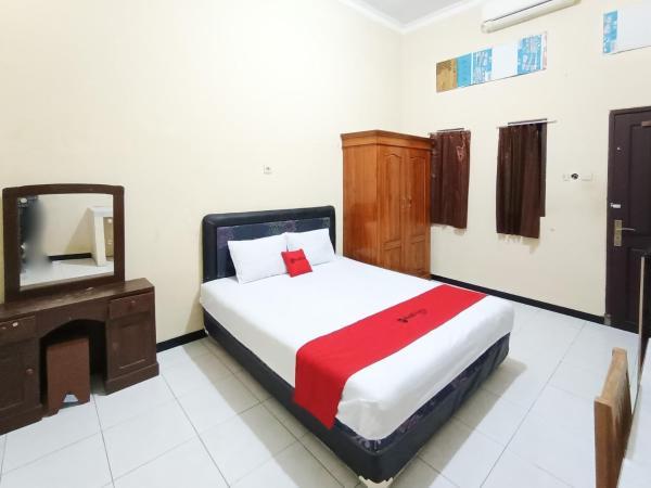 RedDoorz at Ratu Homestay Syariah Near Lippo Mall Banyuwangi, Rezervovat  Banyuwangi East Java