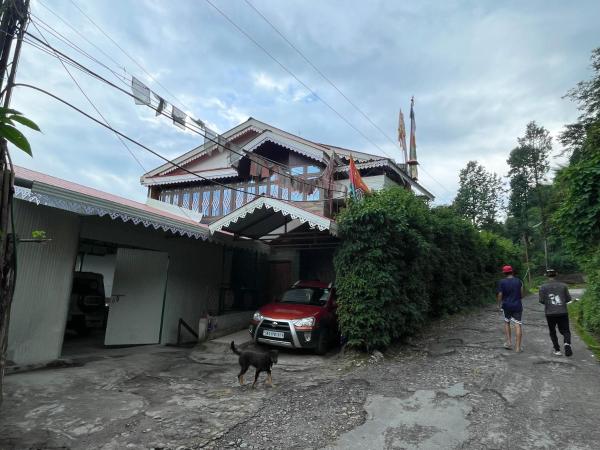 Mountaintop Guest House, Rezervovat  Bhurtuk Sikkim