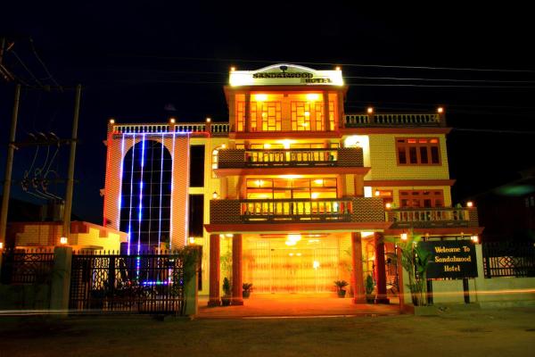 Sandalwood Hotel, Rezervovat Hotel 3hvězdičkové hotely v Shan State, 3*