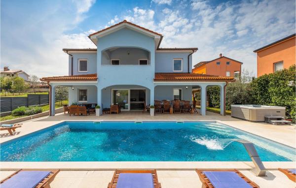 Villa Deep, Rezervovat  Hotely v Poreč Riviera s bazénem, Bazén