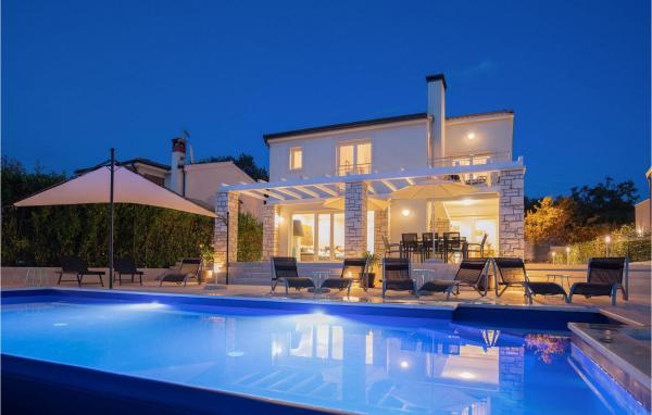 Villa Fiori Di Lavanda, Rezervovat  Hotely v Poreč Riviera s bazénem, Bazén