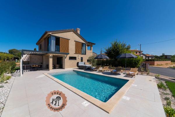 Villa Vallis, Rezervovat  Hotely v Poreč Riviera s bazénem, Bazén