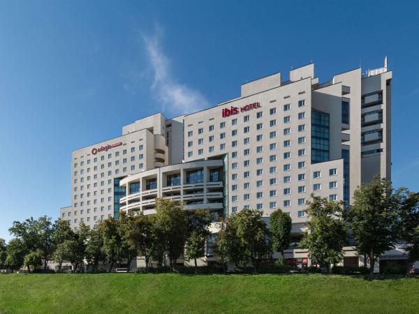 ibis Kyiv Beresteiska, Rezervovat  Kijev hotely s parkováním, Parkování