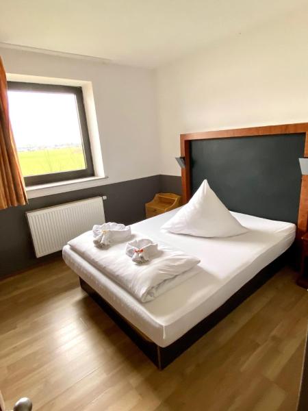 Hotel Castellana, Rezervovat  Lessien Dolní Sasko