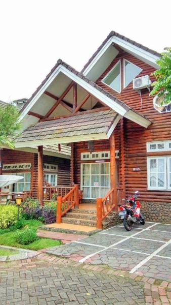 VJ Alpen BB11-05 Villa Kota Bunga, Rezervovat  Cikujang West Java