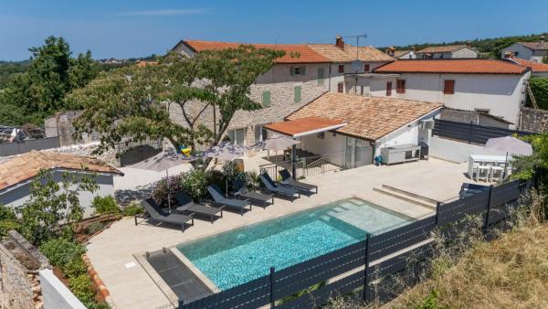 Villa Verde Višnjan, Rezervovat  Hotely v Central Istria s parkováním, Parkování
