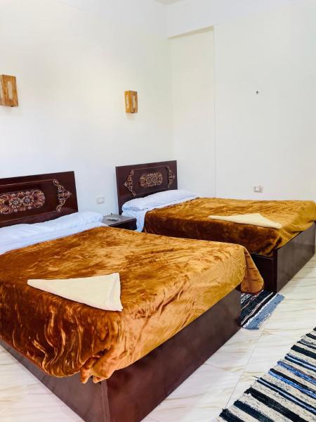 Adrar nshal ادرار نشال, Rezervovat  Levné hotely v Marsa Matrouh