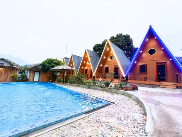Lực Vĩ Homestay & Hot Spring Yên Bái, Rezervovat  Yen Bai hotely s bazénem, Bazén
