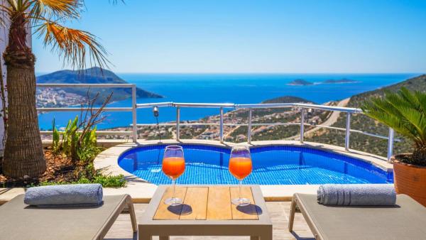 Kalkan 2 Bedroom Seaview Villa 4146, Rezervovat  Hotely v Mediterranean Region Turkey s bazénem, Bazén