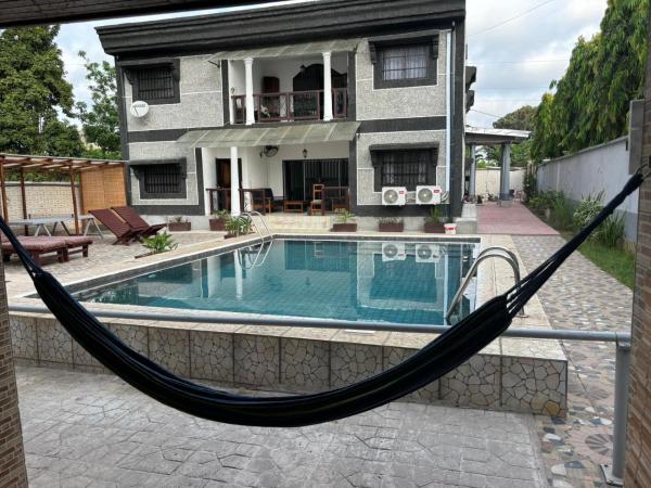 Villa Fely RDC, Rezervovat  Kribi hotely s bazénem, Bazén