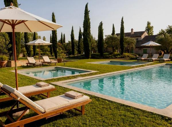 Domaine de la Myrtille, Rezervovat  Pertuis hotely s bazénem, Bazén