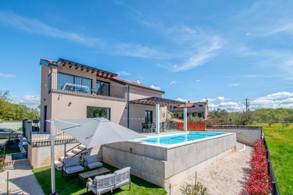 Villa Casa Vitale by Istrabook, Rezervovat  Hotely v Central Istria s parkováním, Parkování
