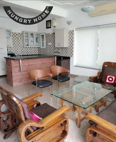 COSY STAYs # HUNGRY HOME, Rezervovat  Déhrádún Uttarakhand