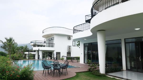 2 Detached 3BR Lakeview Villas Ivory Hoa Binh, Rezervovat  Hoa Binh SPA hotely, SPA