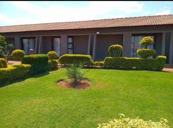 Marula Tree Lodge, Rezervovat  Moletlane Limpopo