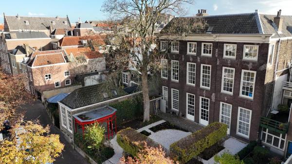 Royal Rooms Dordrecht, Rezervovat  Hotely v Zuid-Holland s parkováním, Parkování