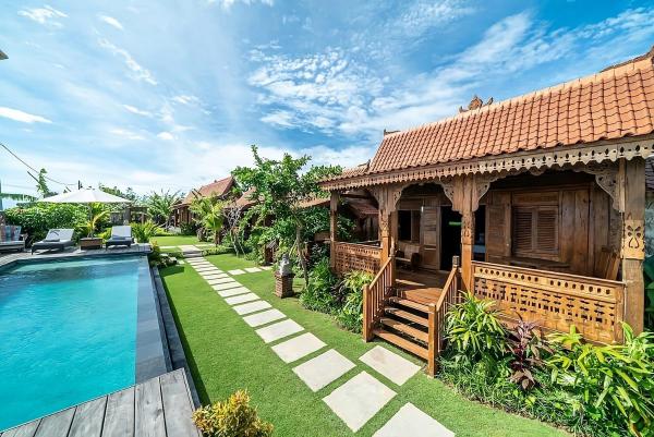 Lima Beach Inn, Rezervovat  Munggu hotely s bazénem, Bazén