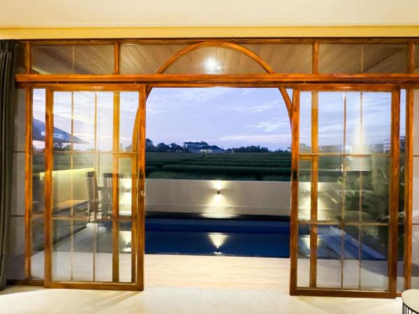 Cahaya Pranata Villa 2BR Seseh Beach, Rezervovat  Bali hotely s bazénem, Bazén