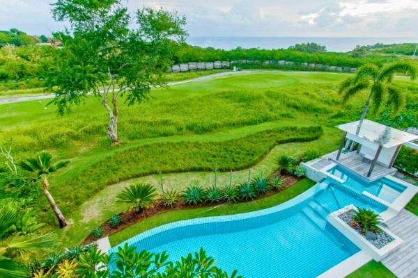 Poornathva 4 BR Private Pool Villa ZN227, Rezervovat  Bali hotely s bazénem, Bazén