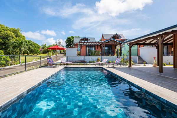 Gîte Dalina, Rezervovat  Grande-Terre hotely s bazénem, Bazén