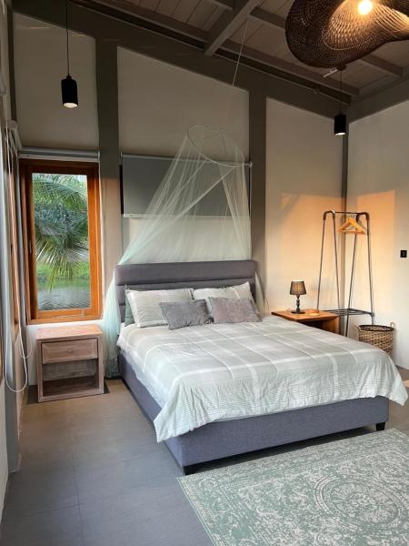 Liontree Villa, Rezervovat  Hotely v Sulawesi s parkováním, Parkování