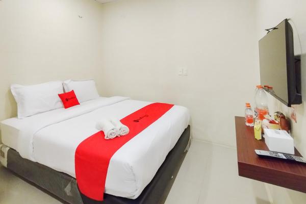 RedDoorz at Rejoss Lux Medan, Rezervovat  Medan Sumatra