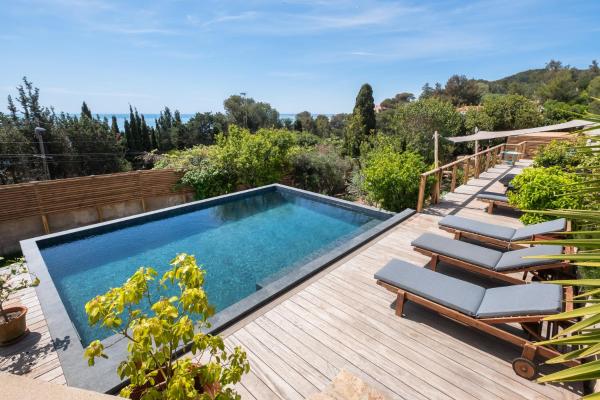 Belleza sublime Villa vue mer à Sète, Rezervovat  Hotely v Étang de Thau s bazénem, Bazén