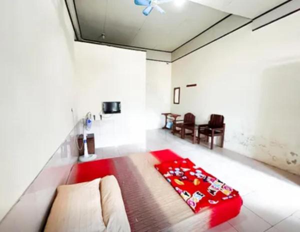 Cozy Villa & Resto, Rezervovat  Ujunggenteng West Java