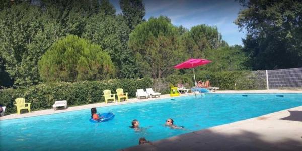 ZEcamping 4 étoiles piscine locatif clim 52m2 8 pers, Rezervovat  Monoblet Cévennes