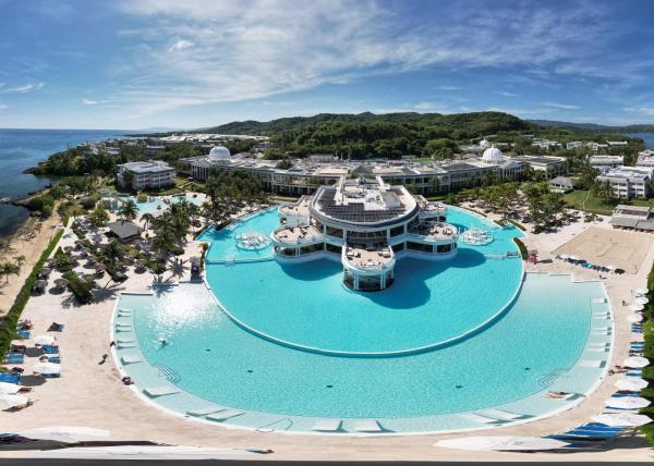 The Signature Level at Grand Palladium Lady Hamilton Resort & Spa- All Inclusive, Rezervovat  Lucea Hanover
