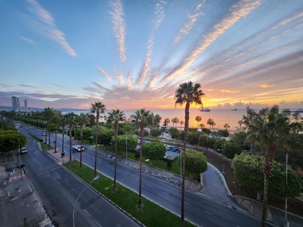 Luxury Kalipso Beachfront, Rezervovat  Lemesos Limassol