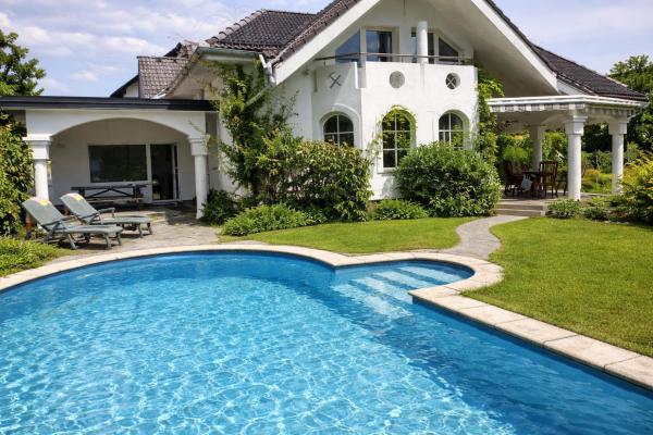 Rooms Adax with huge Garden, Swimming Pool and BBQ, Rezervovat  Hotely v Osrednjeslovenska s bazénem, Bazén