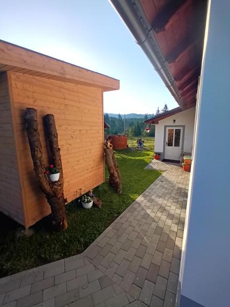 Hegyi Vendégház, Rezervovat  Transylvania hotely s parkováním, Parkování