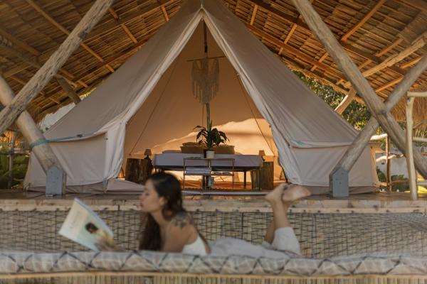 Glamping at Kalumo Lodge - Tent 1, Rezervovat Kemp Visayas kempy, Kemp
