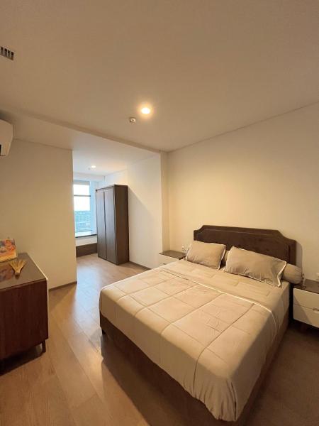 Stephs APT 31 Sudirman Suites Makassar, Rezervovat  Hotely v Sulawesi s parkováním, Parkování