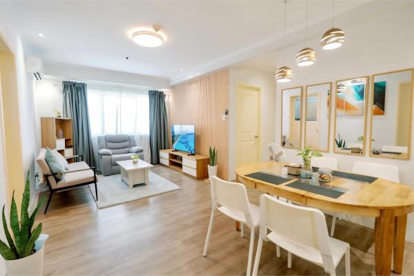 Cozy 2-Bedroom at South of Market SOMA BGC near SM Aura, Market! Market! & Bonifacio High Street, Rezervovat  Taguig 