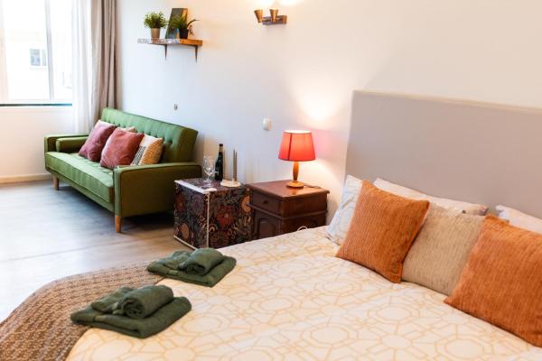 Seaview Ensuite rooms in Sagres centre - Casa Maluka, Rezervovat  Hotely v Algarve s parkováním, Parkování