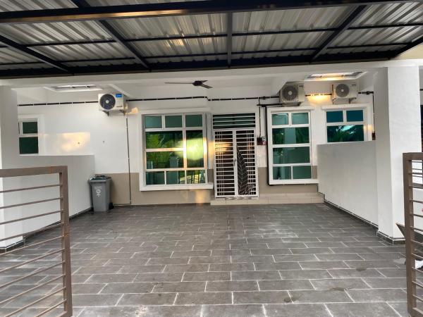 Roza Homestay, Rezervovat  Melaka hotely s parkováním, Parkování