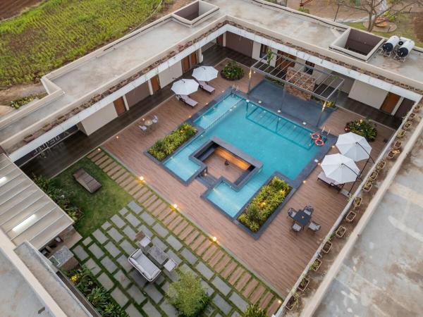 Botanica Stay 8-Acre Luxury Farm, Rezervovat  Dindori 